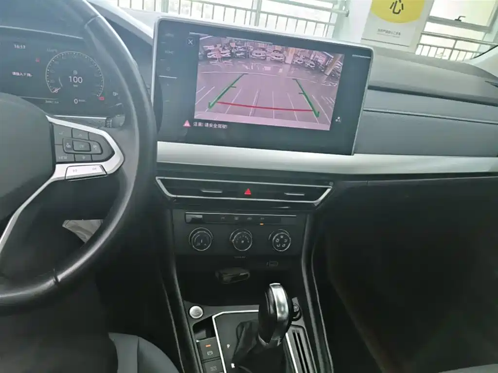 Volkswagen Lavida 2023 1.5L Auto Five Million Edition фото 13