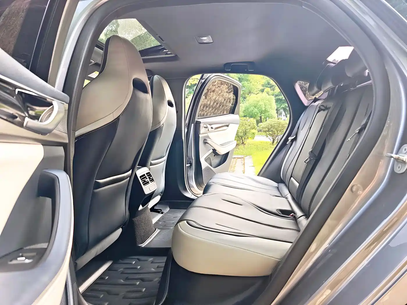 BYD Qin PLUS 2021 DM-i 55KM Flagship фото 6