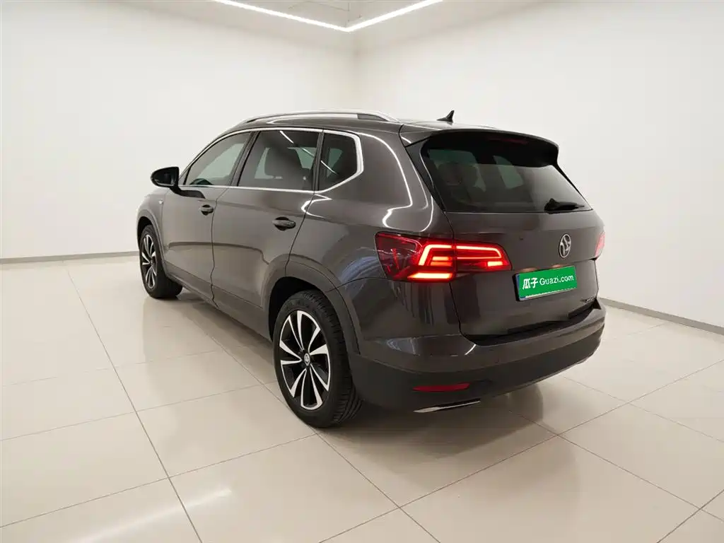 Volkswagen Tharu 2022 280TSI FWD Luxury Edition фото 23