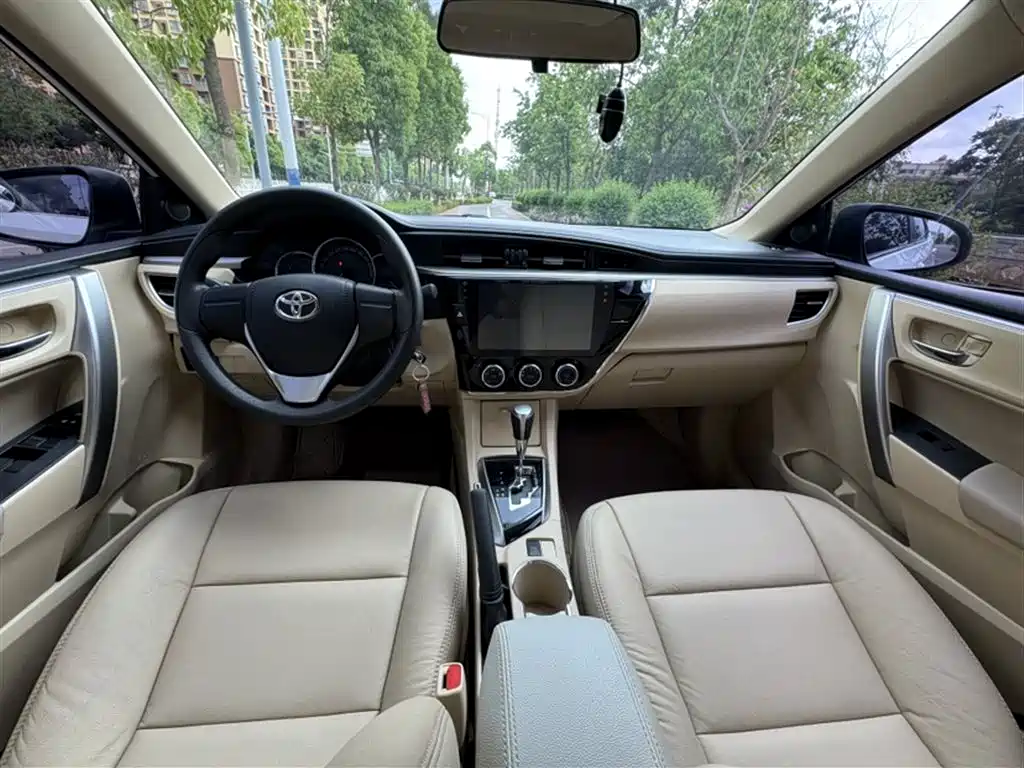 Toyota Corolla 2014 1.6L CVT GL фото 9