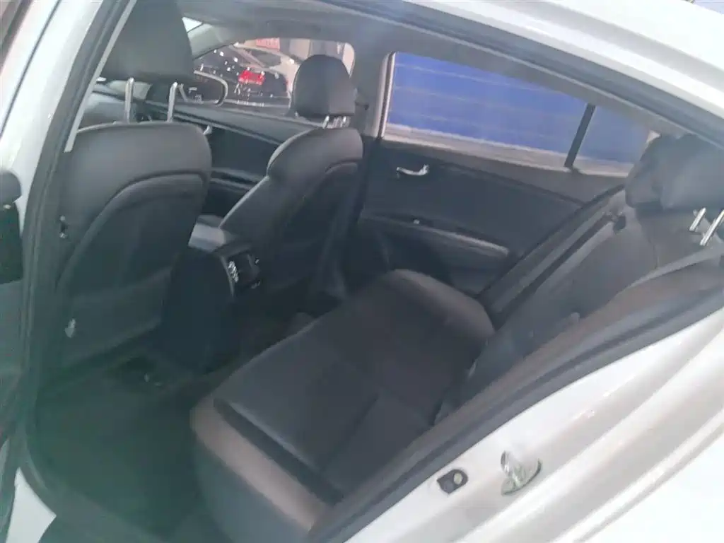 Kia Kaishen 2017 1.8L Automatic GLS фото 16