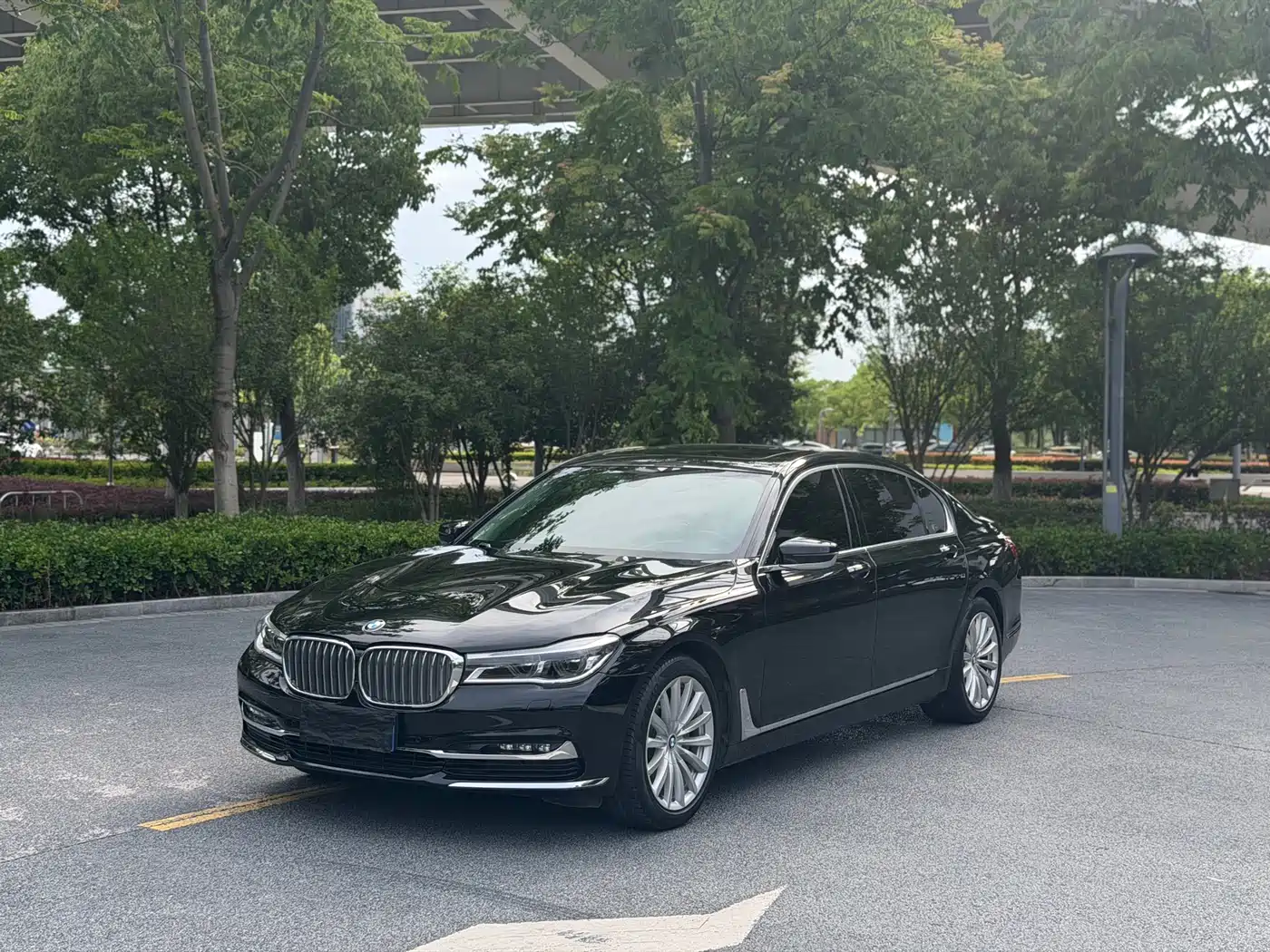 BMW 7 Series 2016 740Li Leading Edition