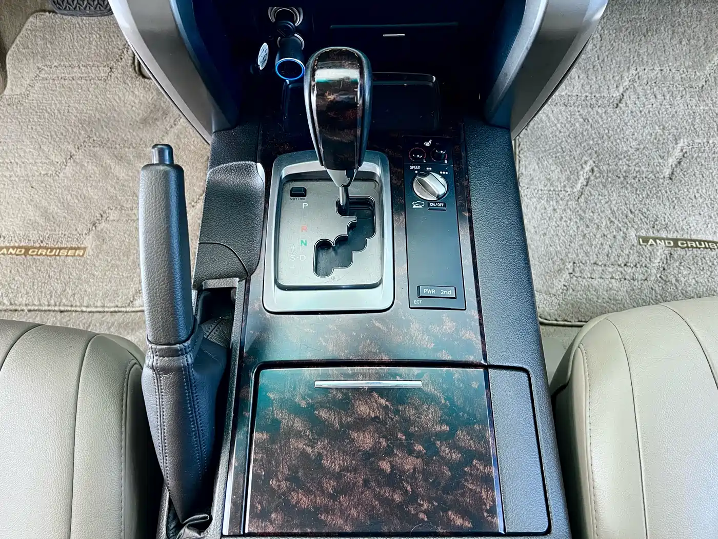 Toyota Land Cruiser 2007 4.7L Automatic VX-R фото 17