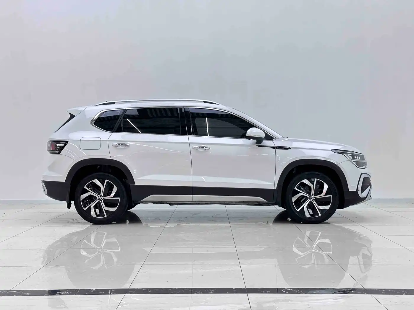 Volkswagen Tharu 2023 300TSI 2WD Full Moon Edition фото 6