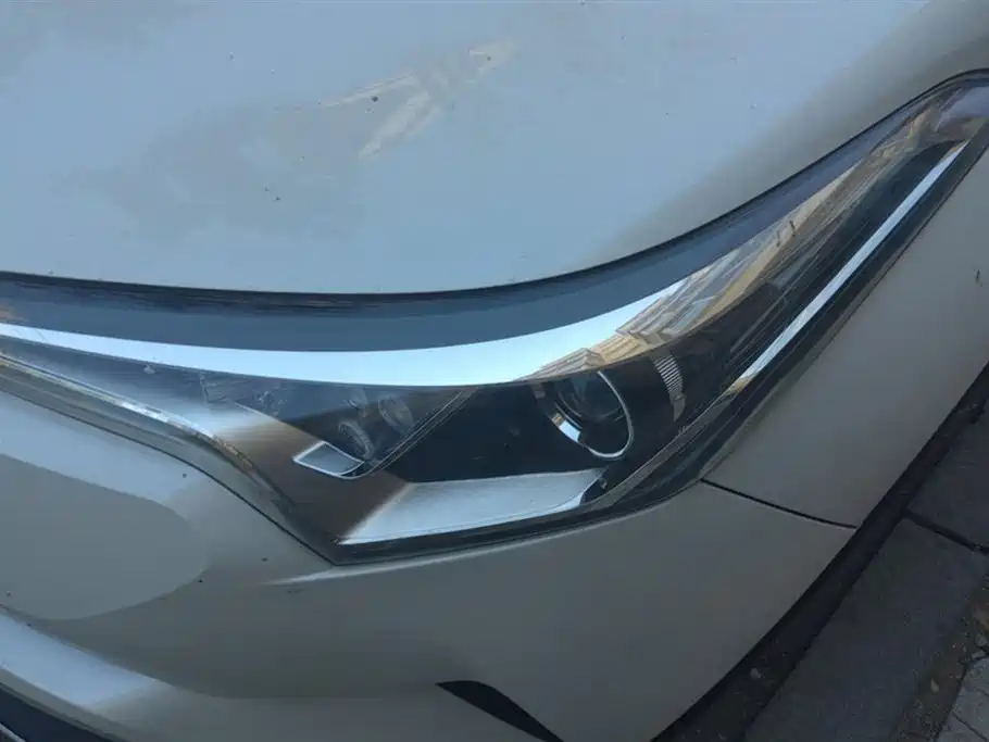 Toyota IZOA 2020 2.0L Yi Xiang Edition фото 5