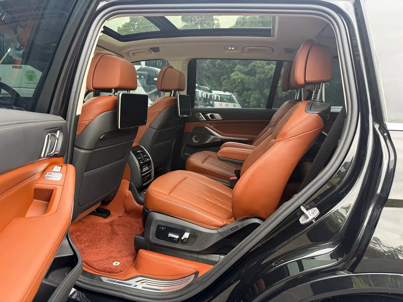 Photo 6 - BMW X7