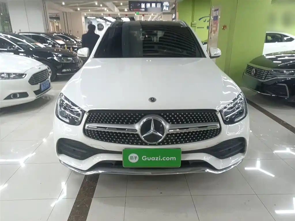 Mercedes-Benz GLC 2022 Facelift GLC 260 L 4MATIC Luxury Model фото 3