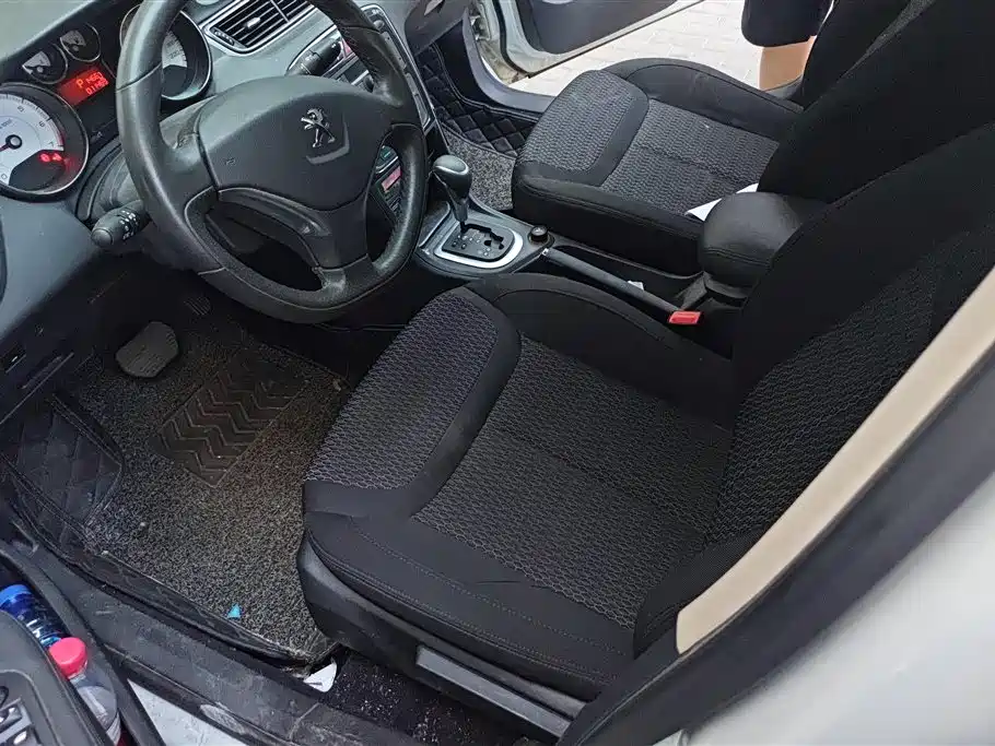 Peugeot 308 2014 Model Joy Edition Classic 1.6L Automatic Trend Style фото 9