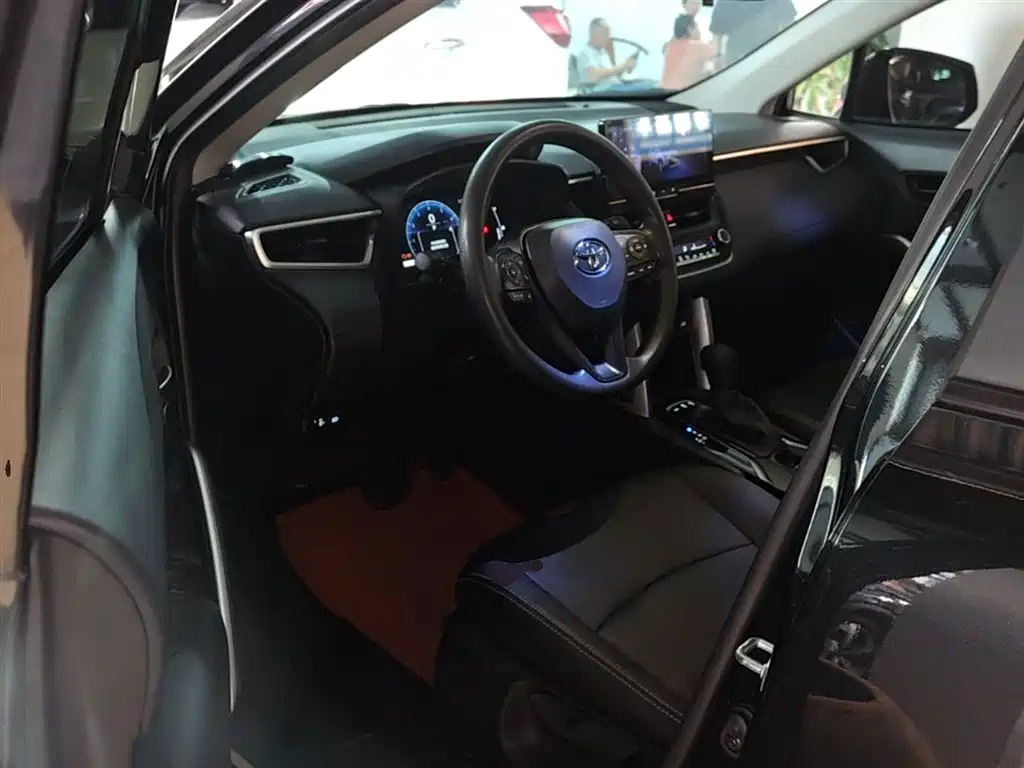 Toyota Corolla Cross 2023 2.0L Elite Edition фото 16