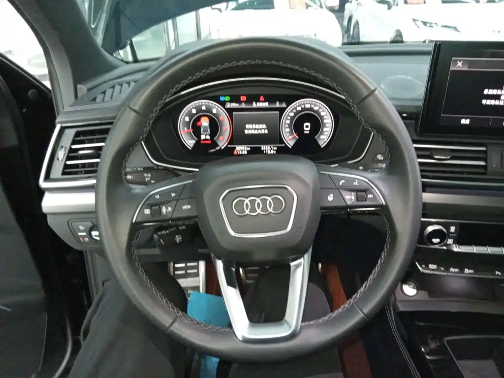 Audi Q5L 2024 Model 40 TFSI Fashion Dynamic фото 7