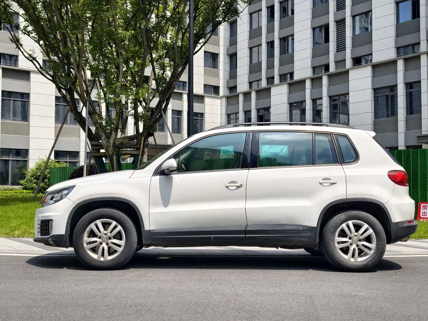 Volkswagen Tiguan 2016 Model 300TSI Automatic 2WD Comfort Edition фото 2