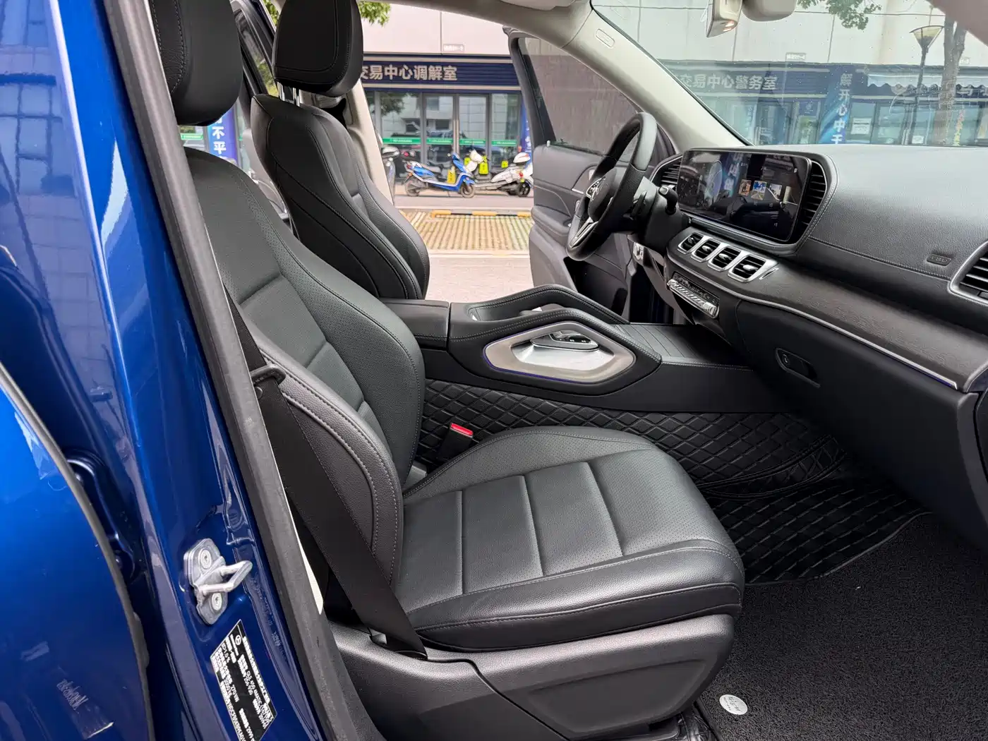 Mercedes-Benz GLE 2020 Facelift GLE 450 4MATIC Luxury фото 16
