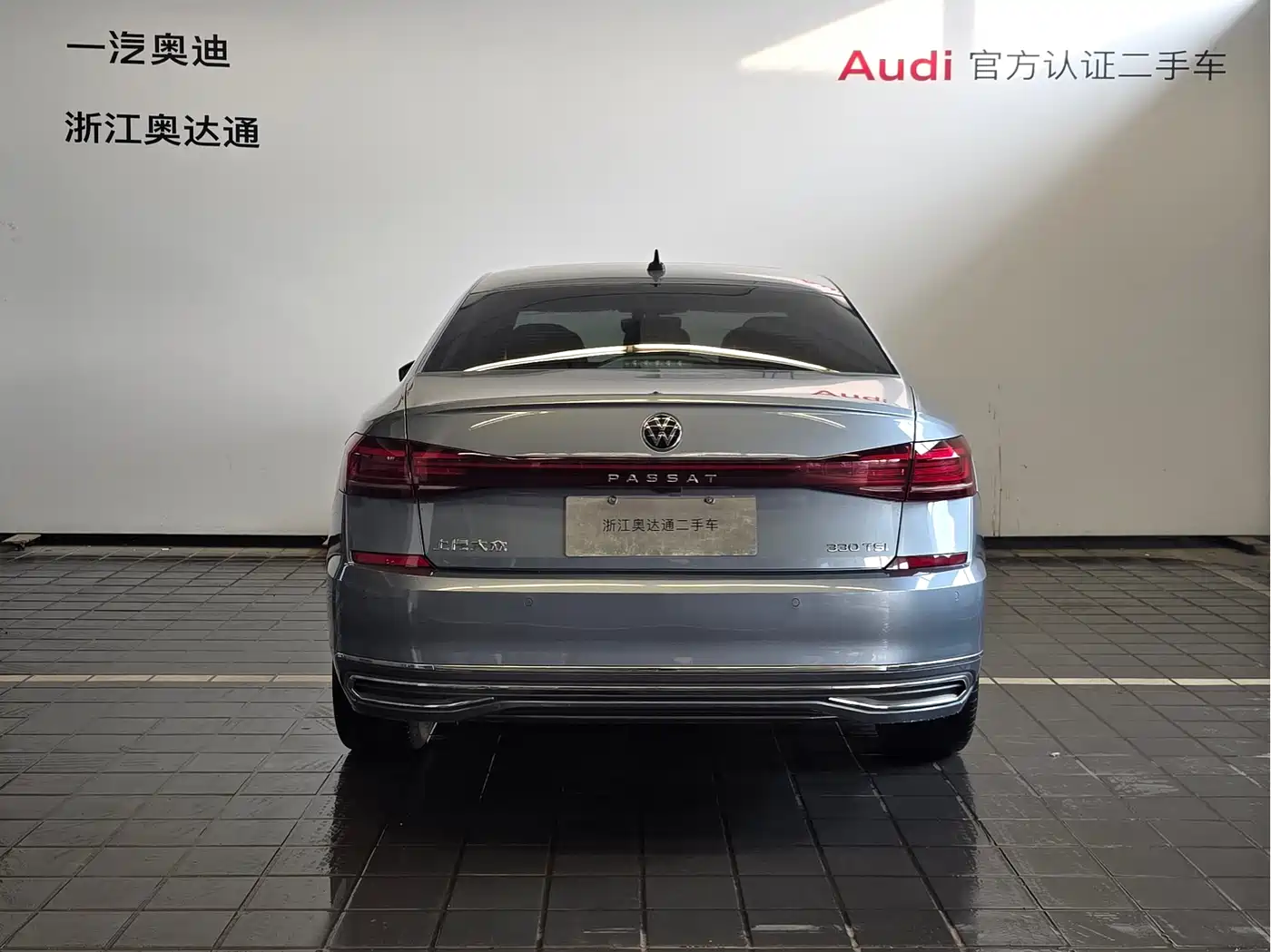 Volkswagen Passat 2022 330TSI Starlight Elite Edition фото 4