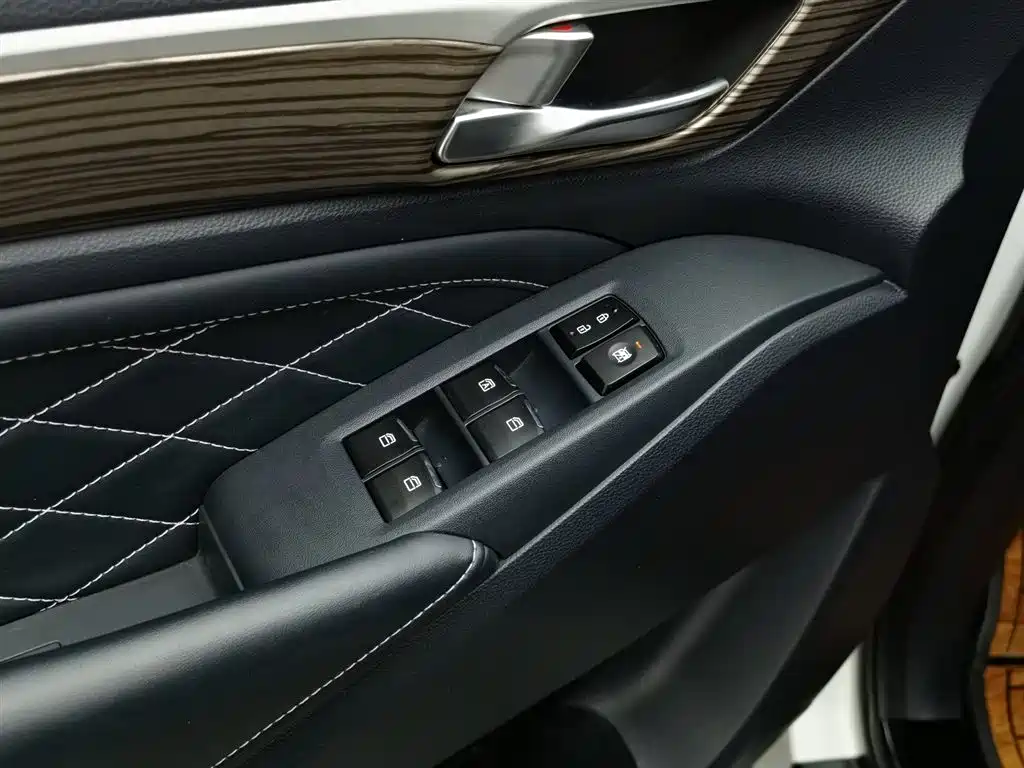 GAC Trumpchi Trumpchi M8 2020 Pilot 390T Ultimate Edition фото 9
