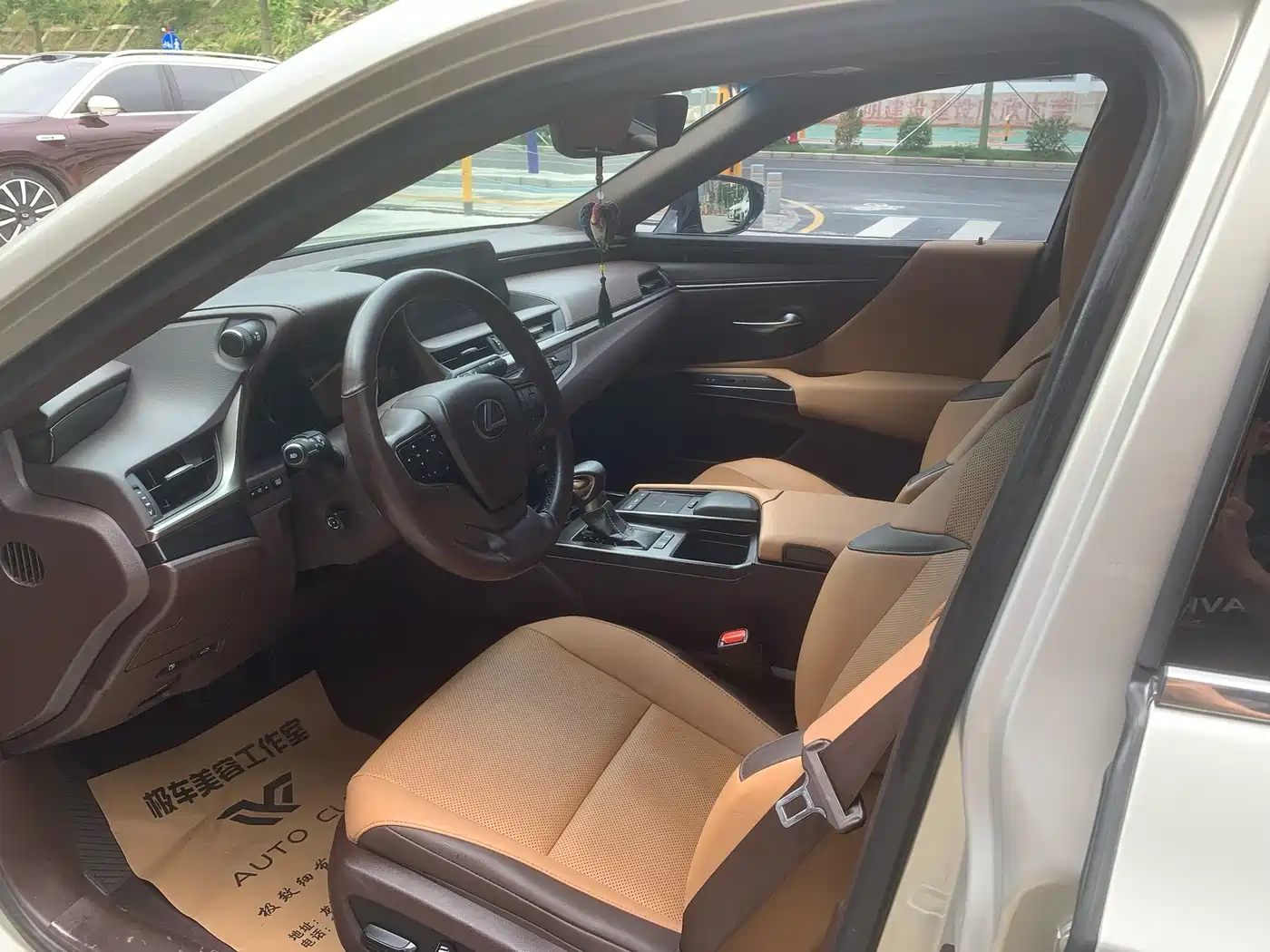 Lexus ES 2018 260 Excellence Edition China V фото 4