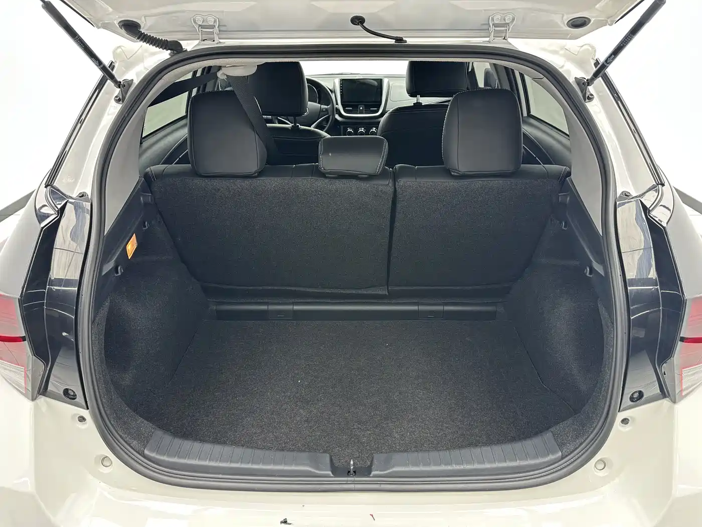 Toyota YARiS L Zhi Xuan 2022 Zhi Xuan X 1.5L CVT Luxury PLUS Edition фото 16