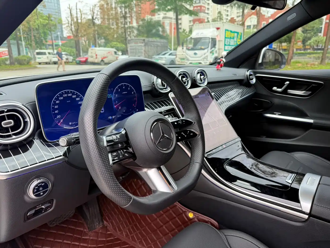 Mercedes-Benz C-Class 2023 Facelift C 260 L Sport Edition фото 6