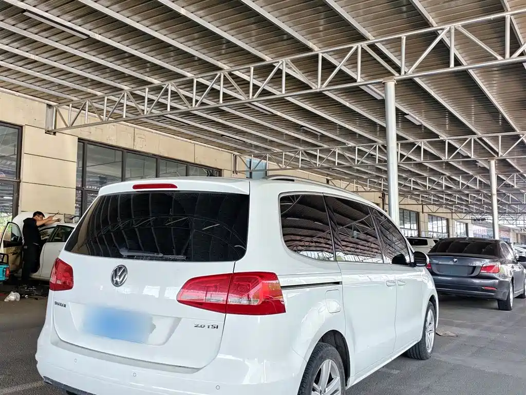 Volkswagen Sharan 2014 2.0TSI Comfort фото 6