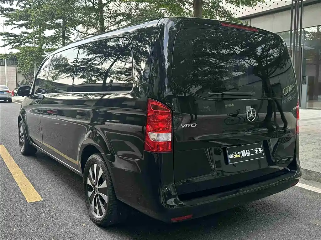 Mercedes-Benz Vito 2021 2.0T Elite 7-Seater фото 9