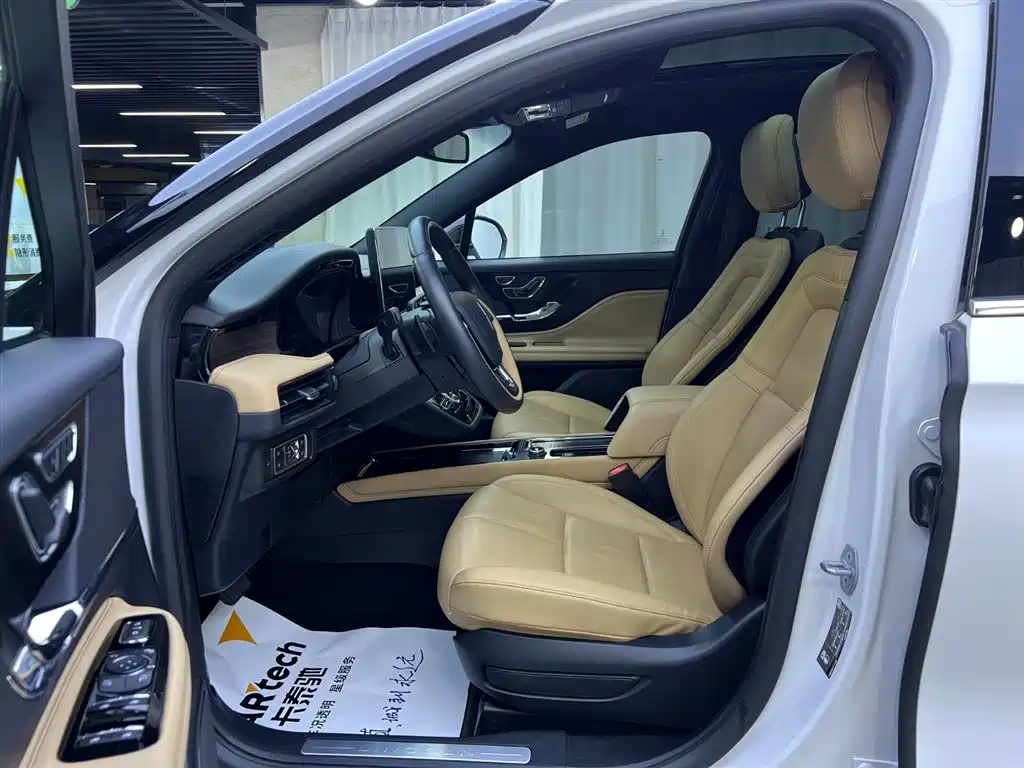 LINCOLN ADVENTURER