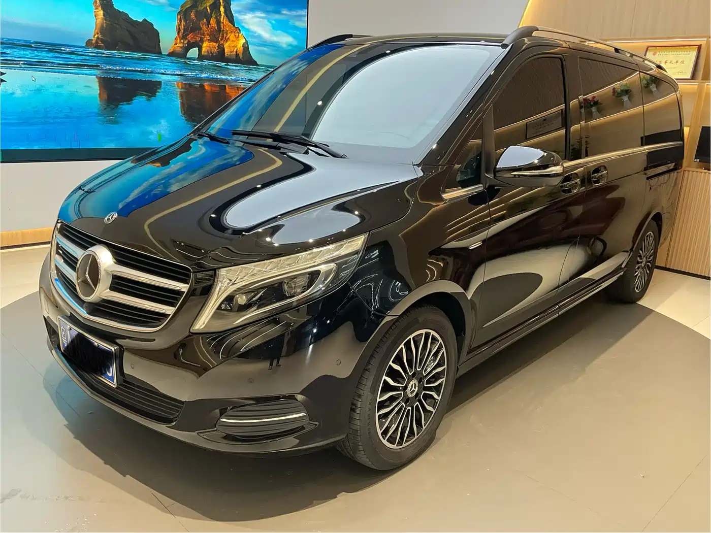 Mercedes-Benz V-Class 2018 V 260 Premium Edition China VI