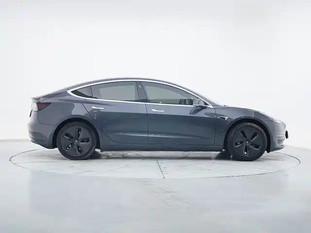 TESLA MODEL 3 (IMPORTED)