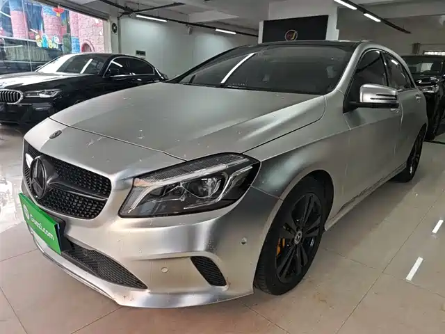 Mercedes-Benz Mercedes-Benz A-Class (Import) 2017 Facelift A 200 Dynamic
