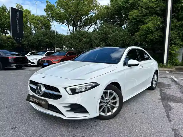 Mercedes-Benz A-Class 2020 Facelift A 200 L Sport Sedan Fashion — фото 1