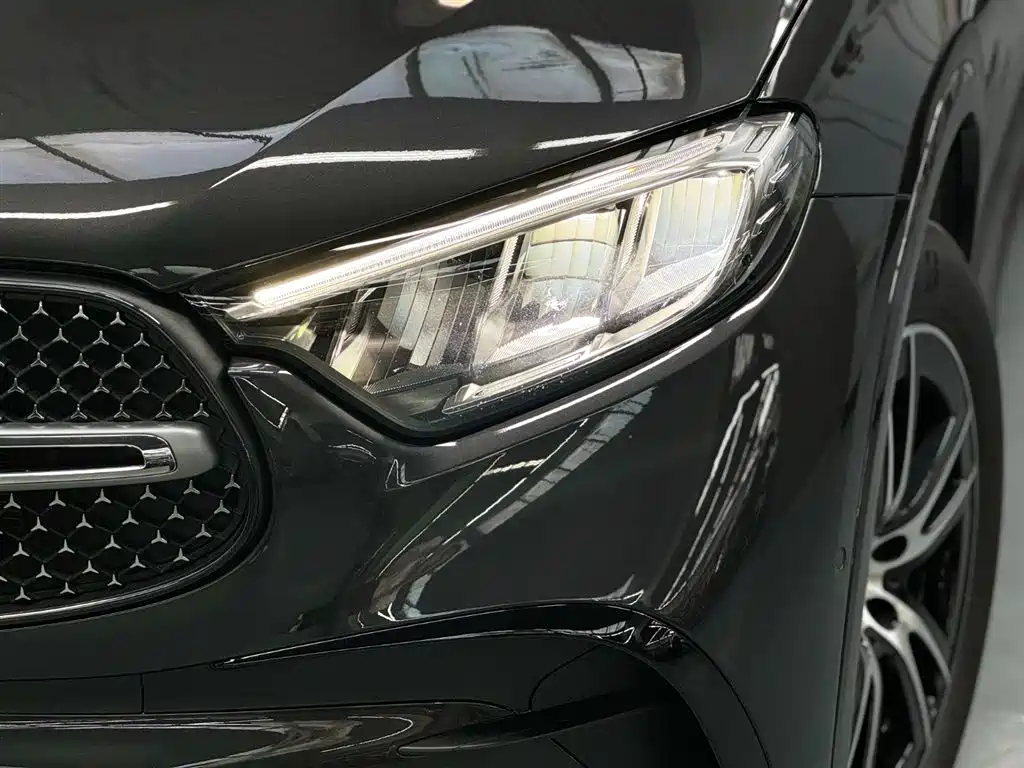 Mercedes-Benz GLC 2024 GLC 260 L 4MATIC Luxury 5-seater фото 4