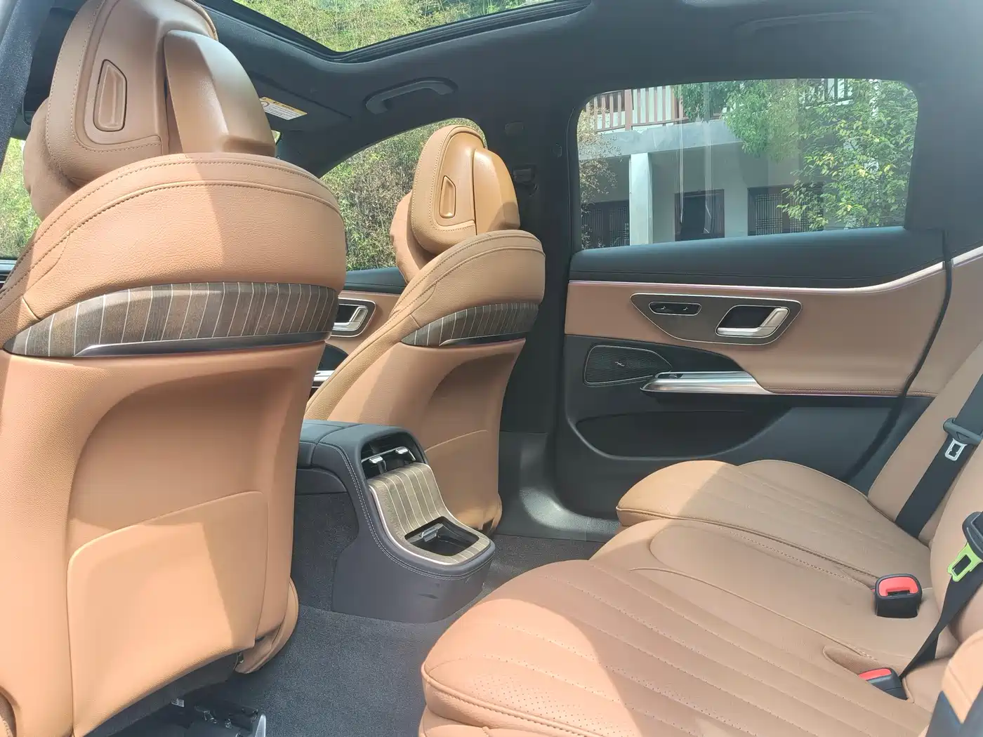 Mercedes-Benz E-Class 2025 E 300 L Fashion фото 12