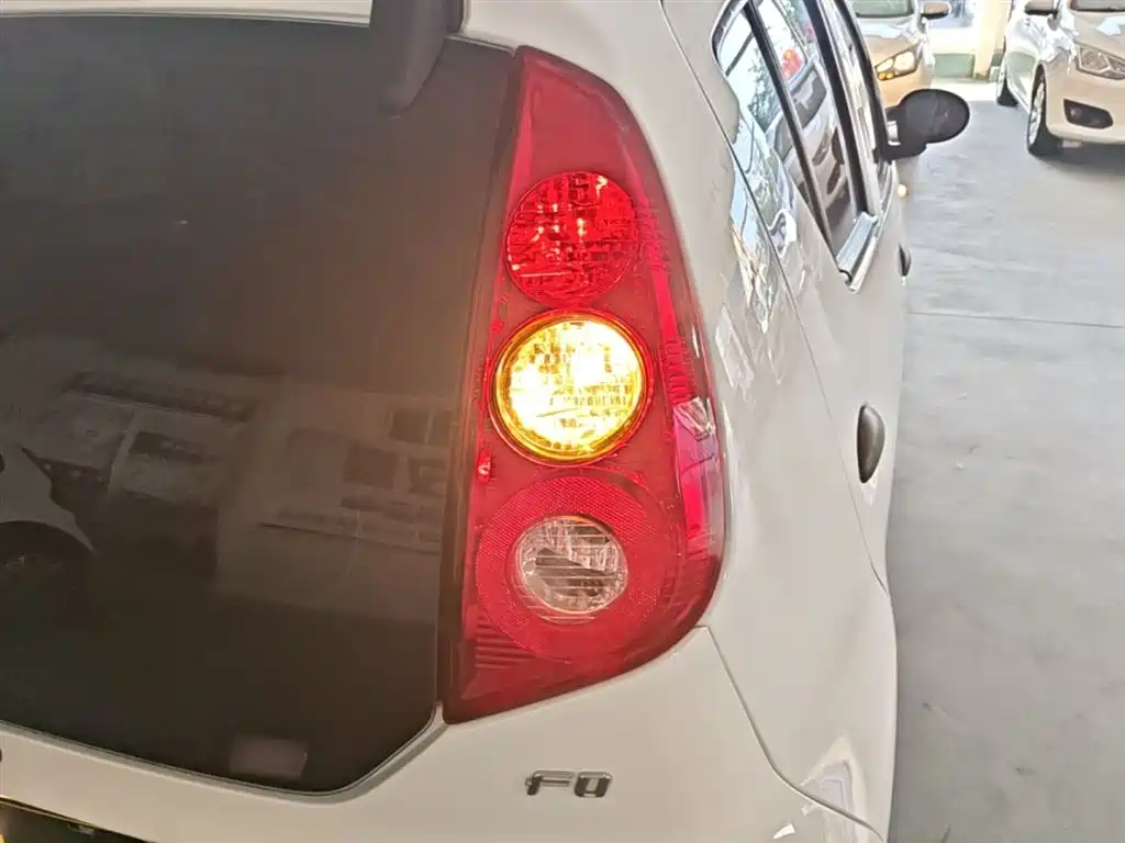 BYD F0 2015 1.0L AMT Xuan Cool Edition фото 8