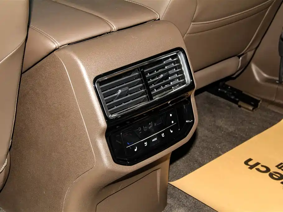 Volkswagen Viloran 2024 380TSI Executive Edition фото 32