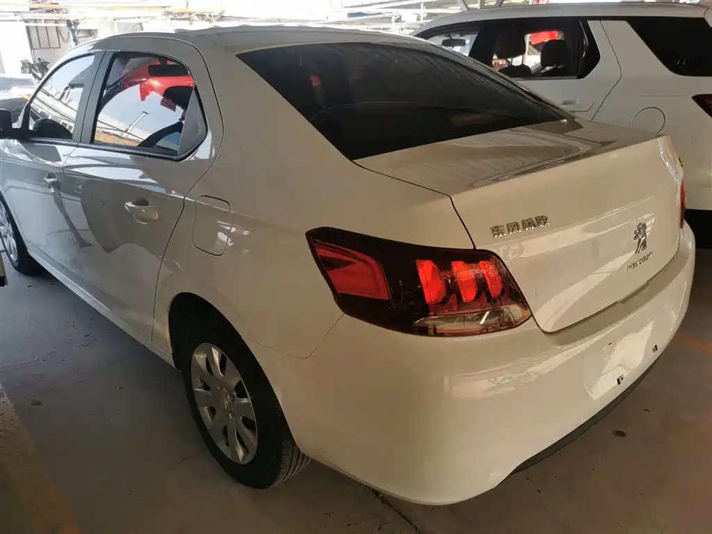 Peugeot 301 2018 1.6L Manual Comfort Edition фото 23