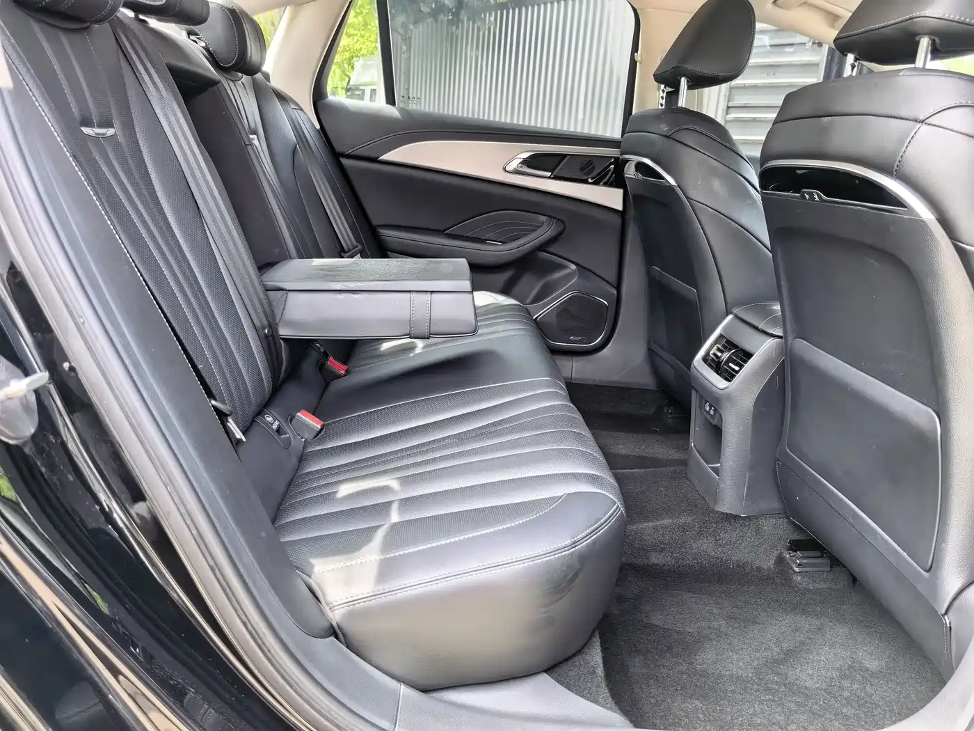 Hongqi H5 2024 1.5T DCT Smart Connect Flag Rhythm Edition фото 21
