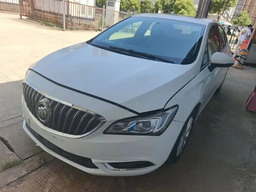 Buick Verano 2017 Sedan 20T DCT Leading фото 2