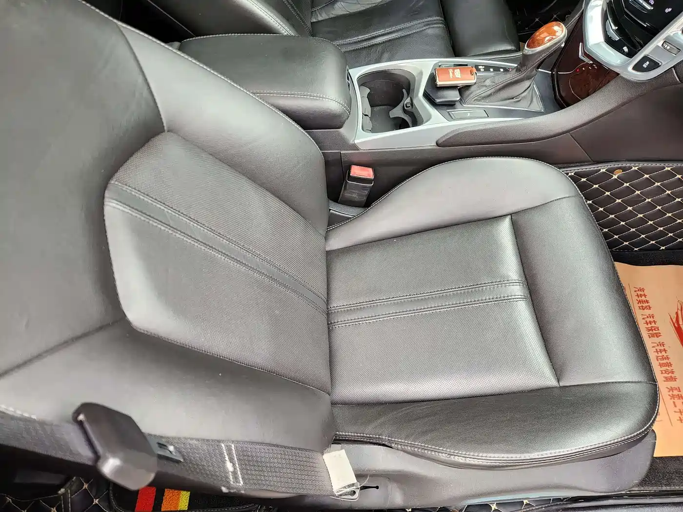 Cadillac SRX 2012 3.0L Luxury Model фото 8