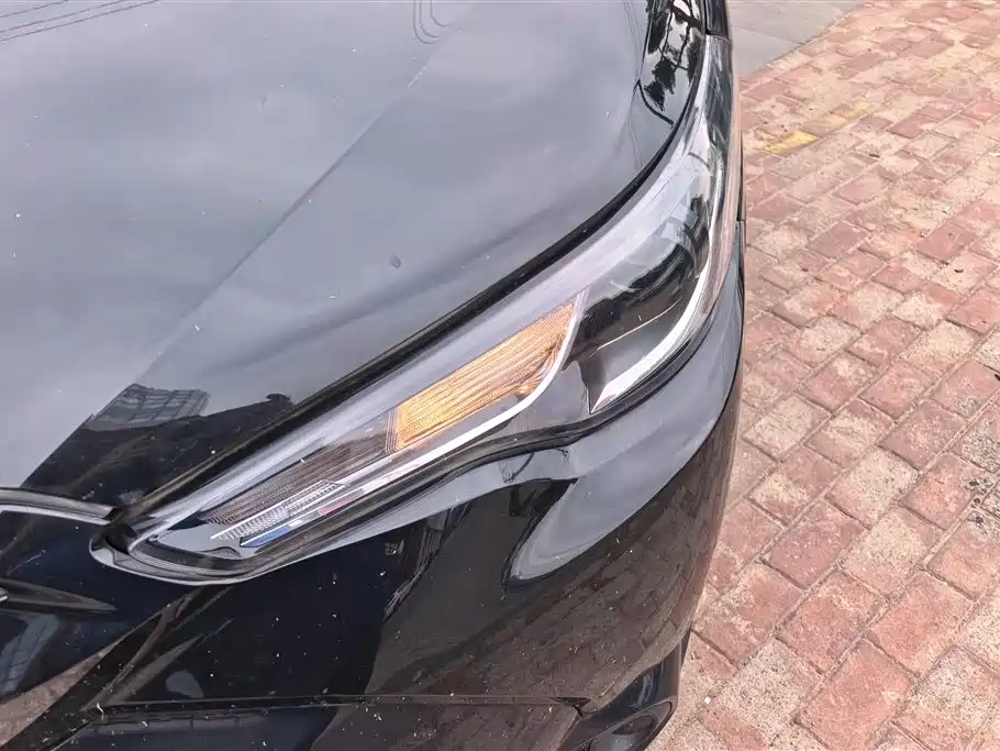 Toyota Frontlander 2024 2.0L Smart Hybrid Dual Engine Leading Edition фото 5