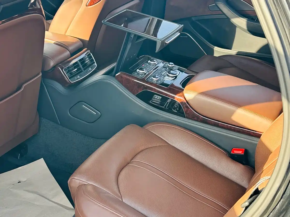 Audi A8 2013 A8L 6.3 FSI W12 quattro Flagship фото 17