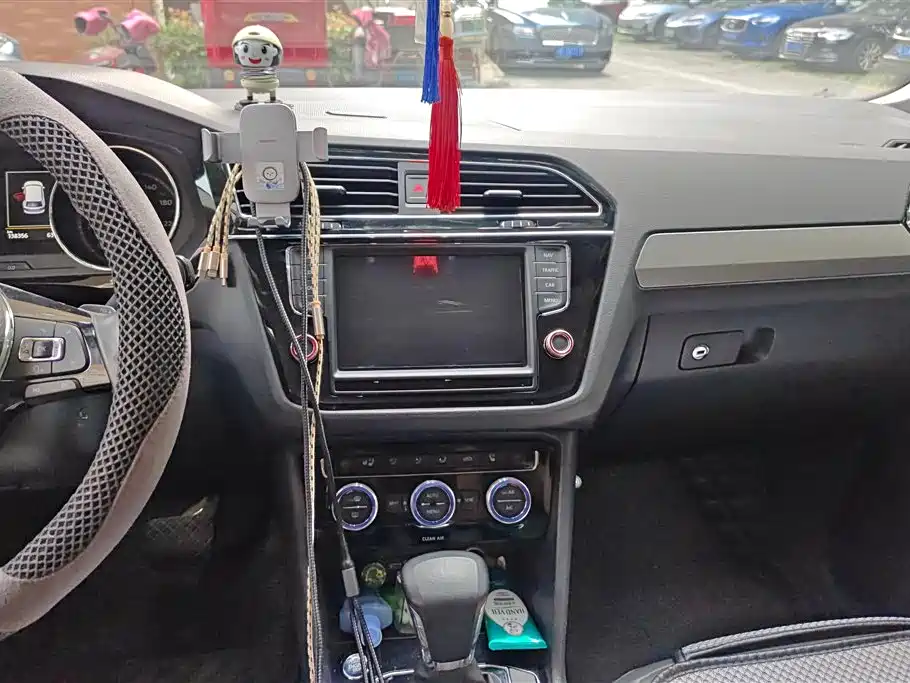 Volkswagen Tiguan L 2017 380TSI Automatic 4WD Flagship Edition фото 13