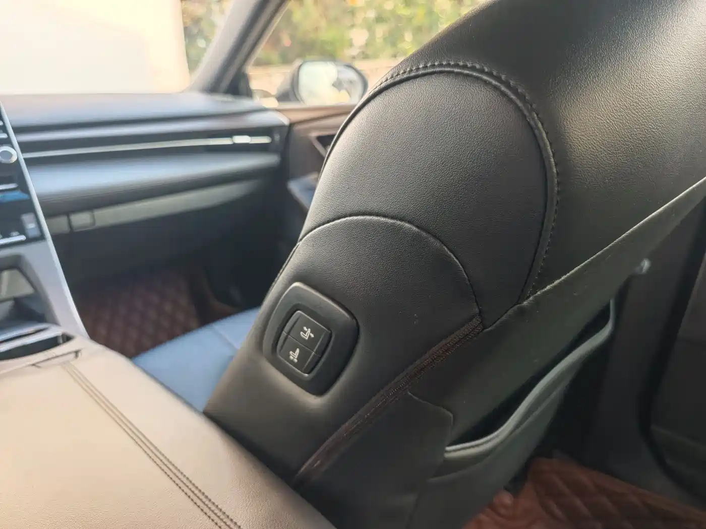 Toyota Avalon 2019 2.0L XLE Premium Edition (China VI) фото 18