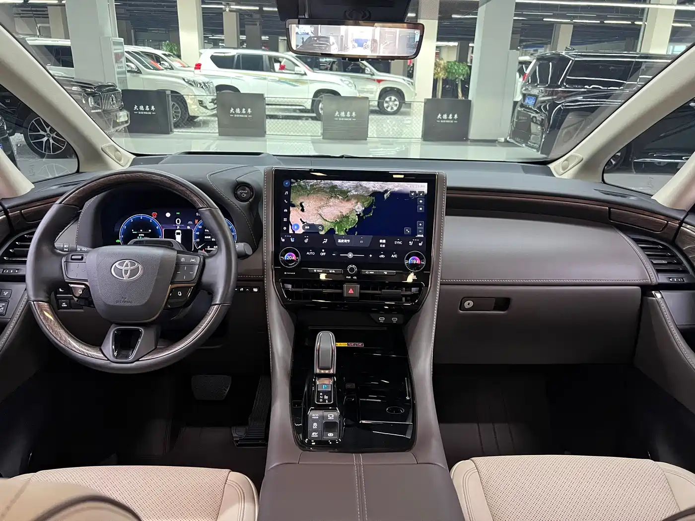 Toyota Alphard 2024 Hybrid 2.5L Ultimate Enjoyment Edition фото 17
