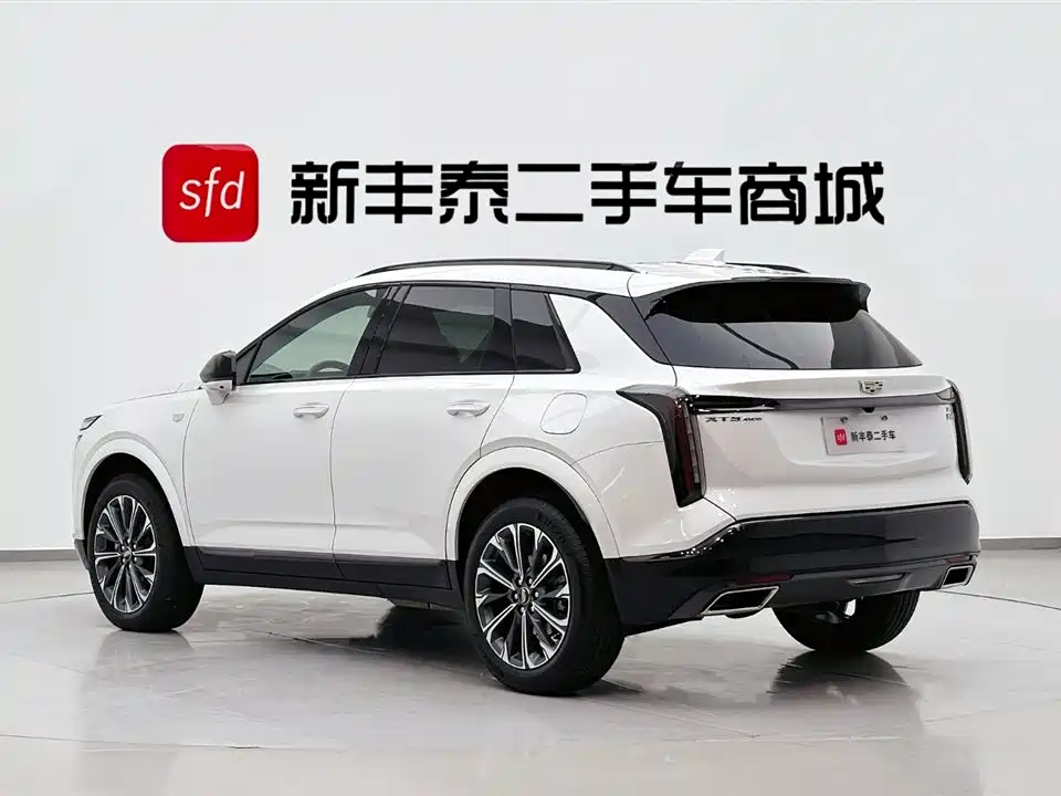CADILLAC XT5