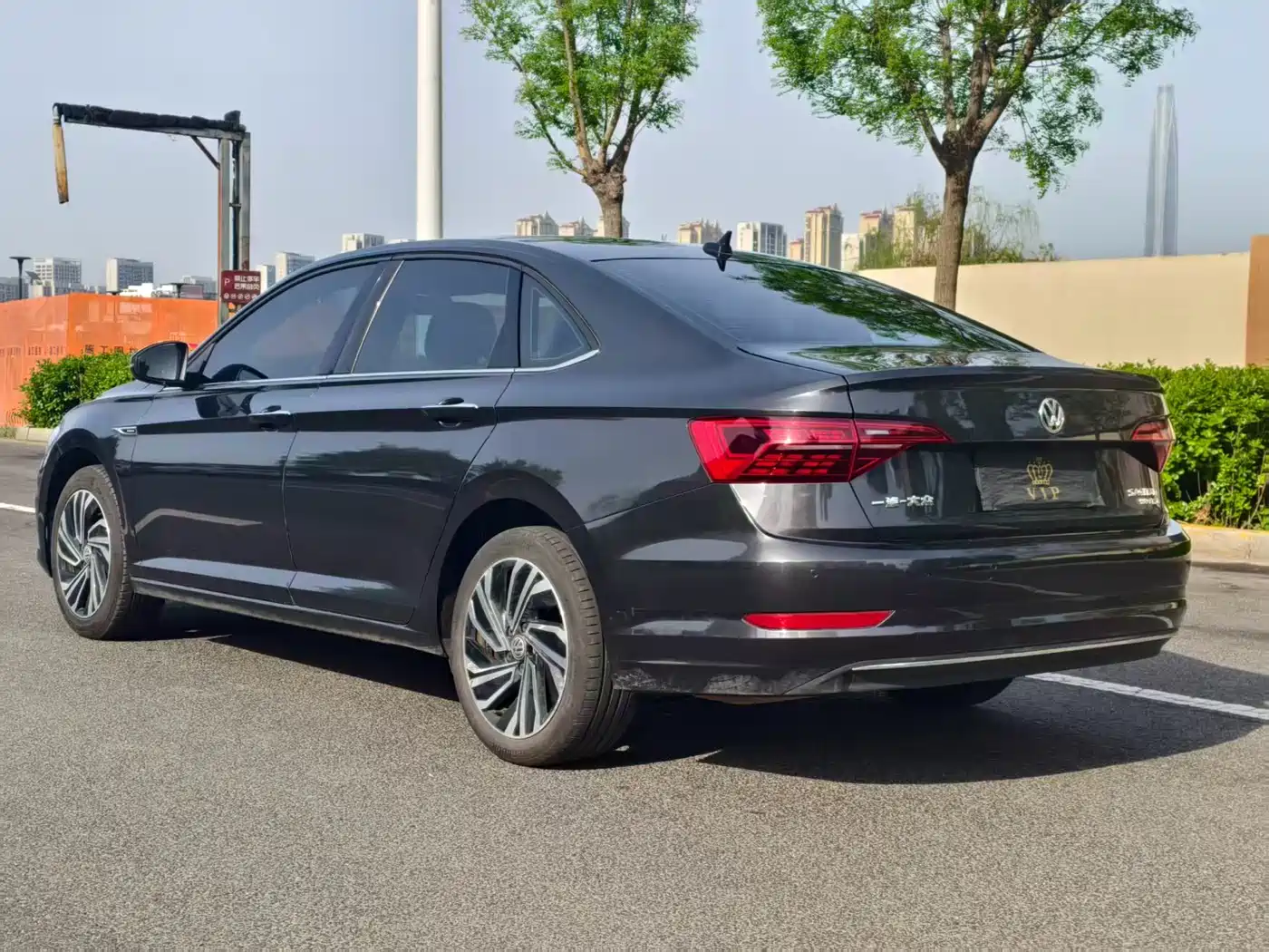 VOLKSWAGEN SAGITAR
