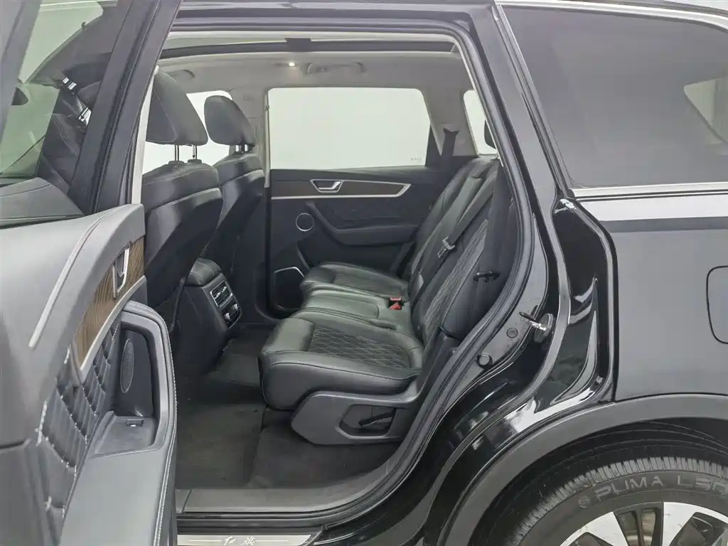 Hongqi HS7 2019 3.0T Automatic 4WD Smart Connection Flag Enjoy Edition фото 15