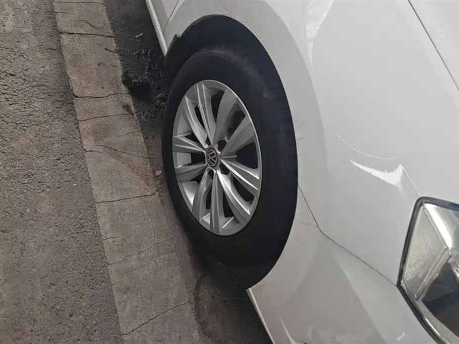 Volkswagen Jetta 2017 1.5L Manual Fashion фото 6