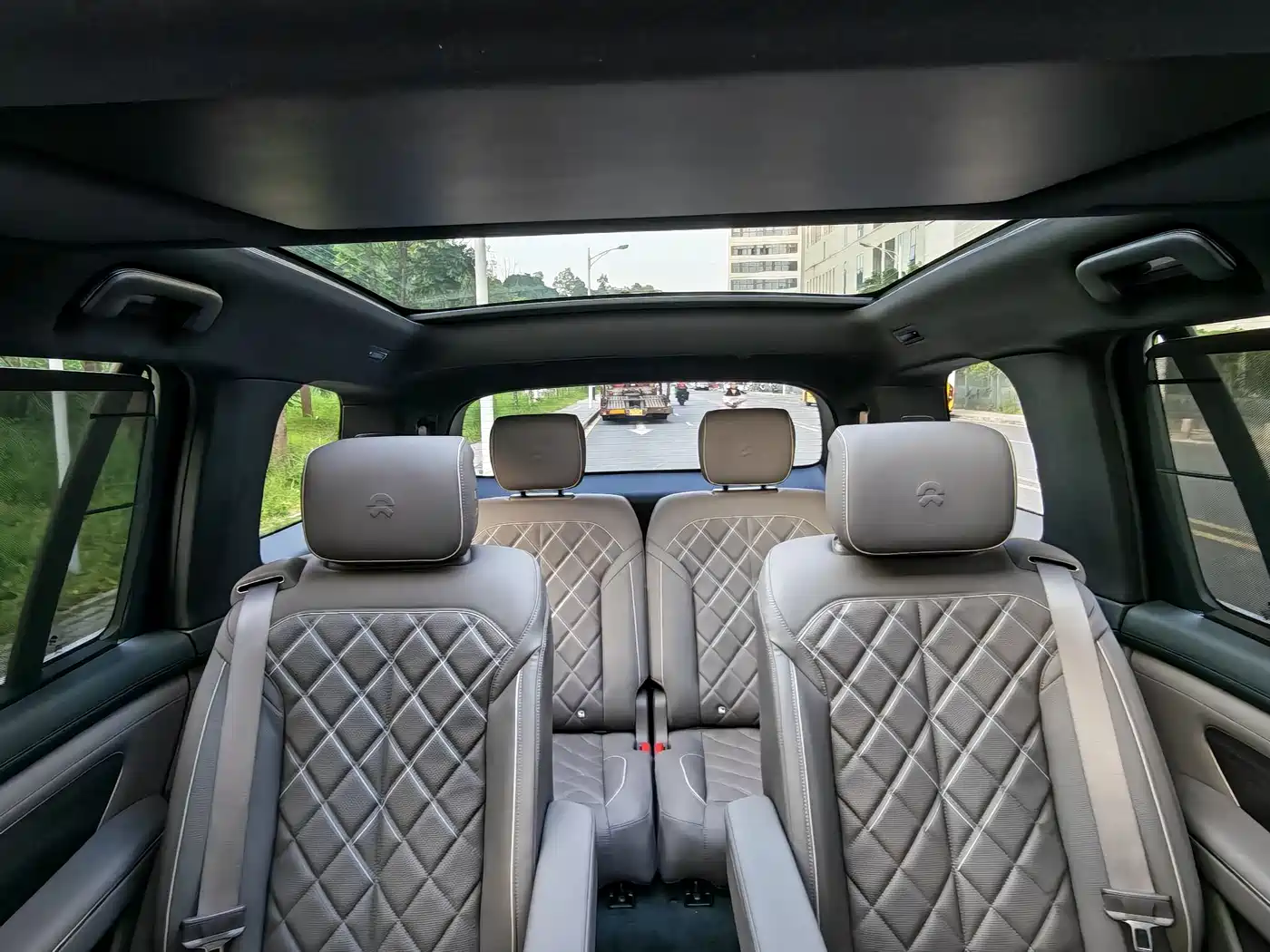 NIO ES8 2025 Model 6-Seat Executive Luxury Edition фото 13