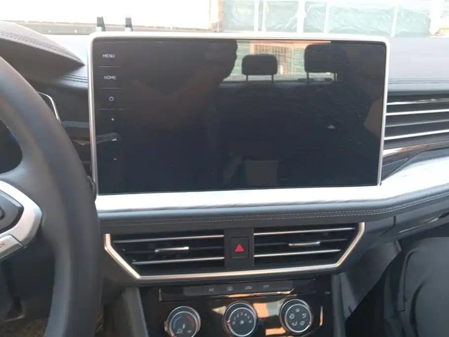 Volkswagen Sagitar 2024 300TSI DSG Surpass Edition фото 13