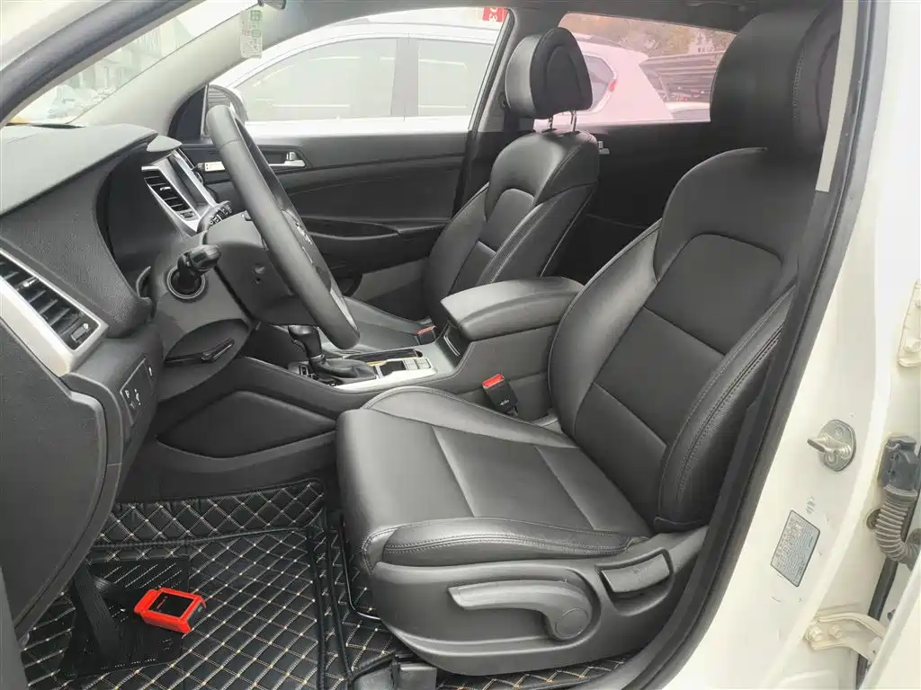 Hyundai Tucson 2015 1.6T Dual Clutch 2WD Smart фото 11