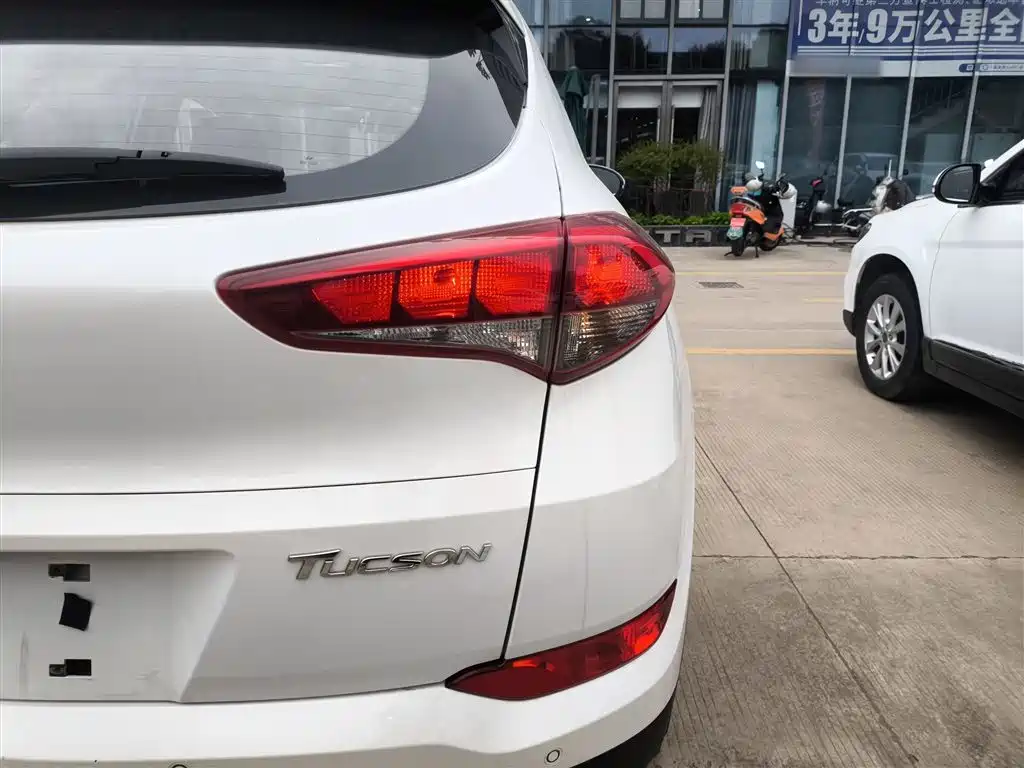 Hyundai Tucson 2015 1.6T Dual Clutch 2WD Smart фото 24