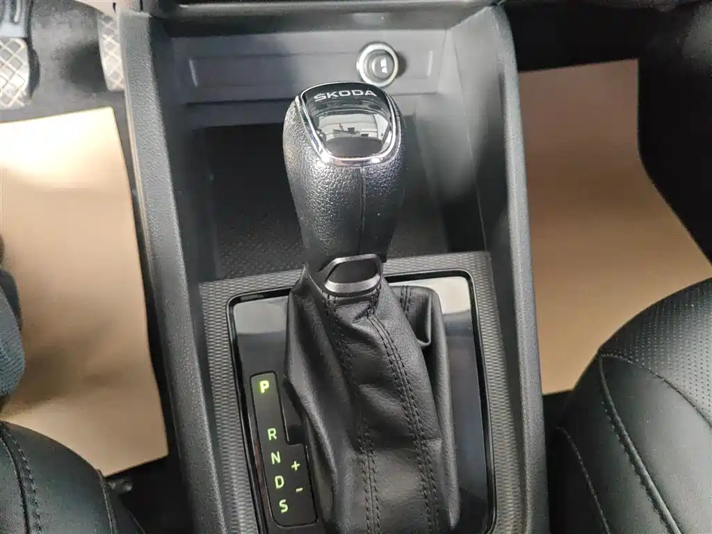 Škoda Kamiq 2018 1.5L Auto Standard Edition China V фото 14